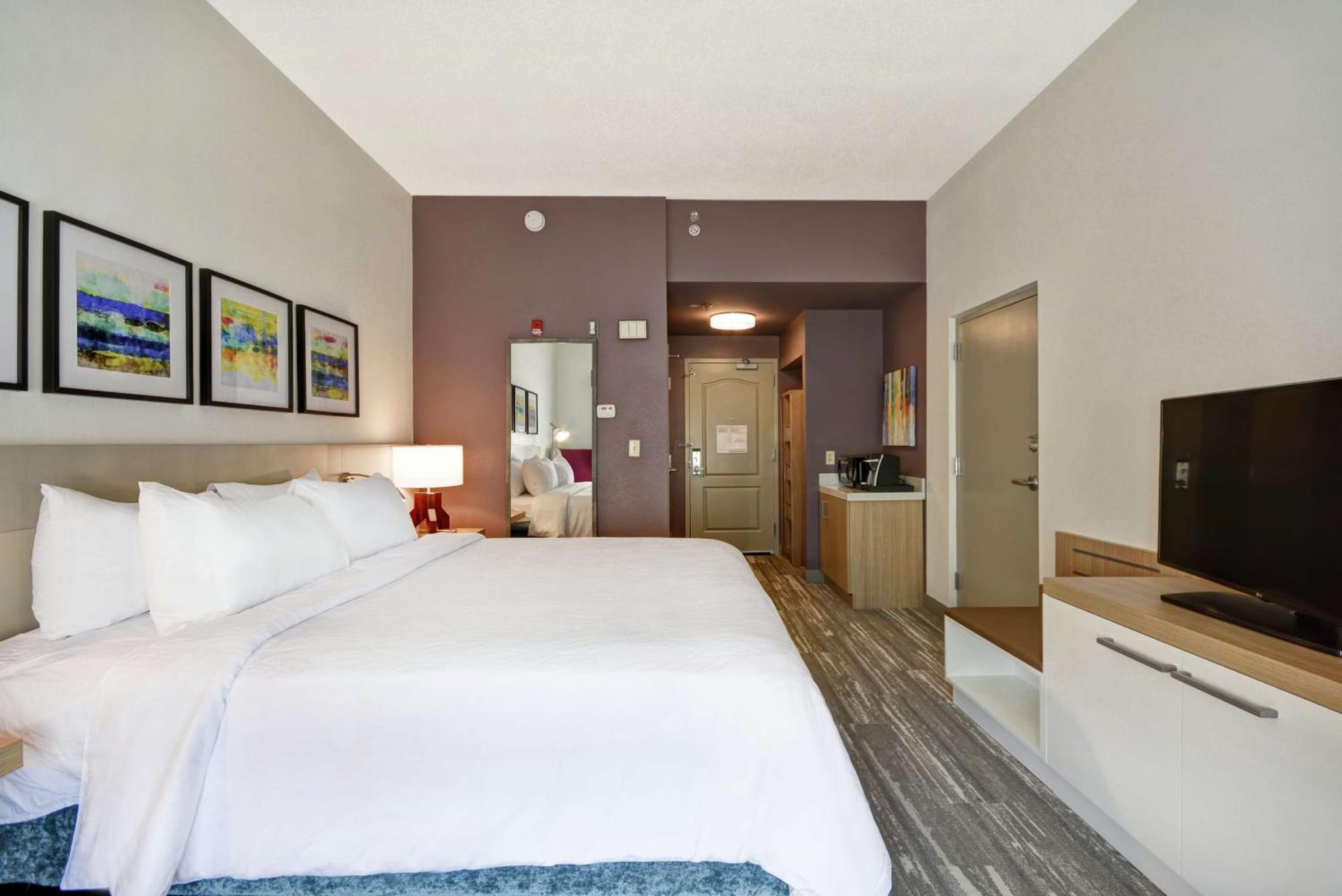 Hilton Garden Inn Panama City Exterior photo