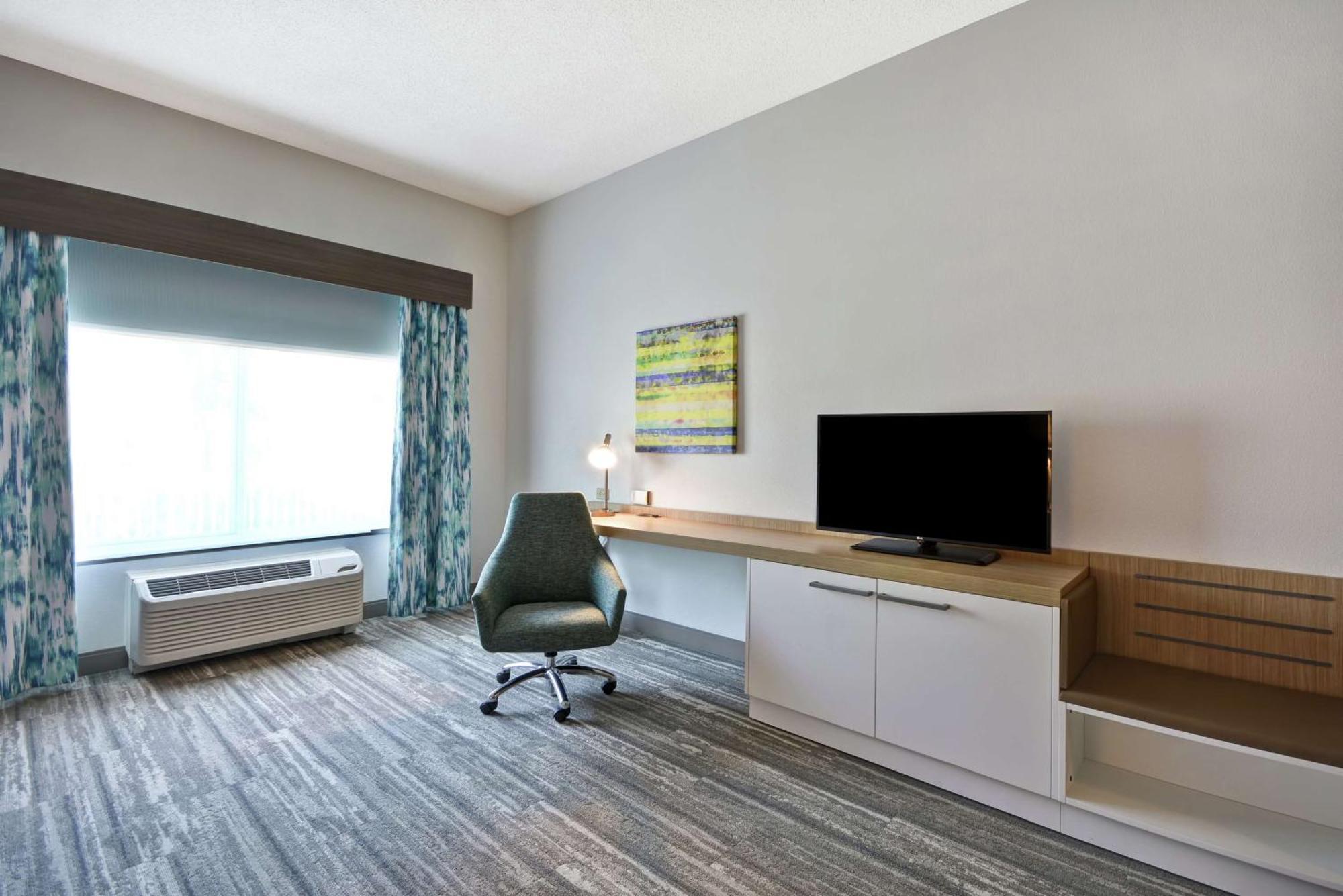 Hilton Garden Inn Panama City Exterior photo