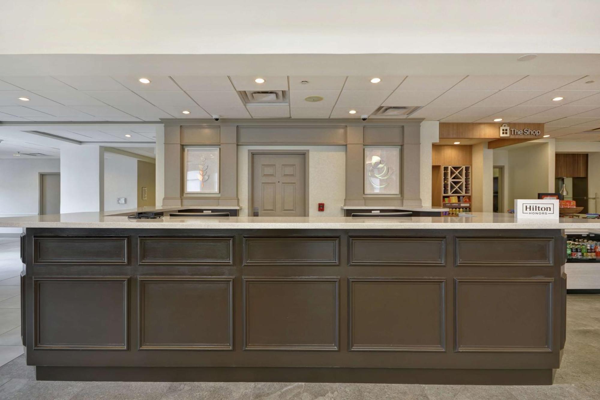 Hilton Garden Inn Panama City Exterior photo