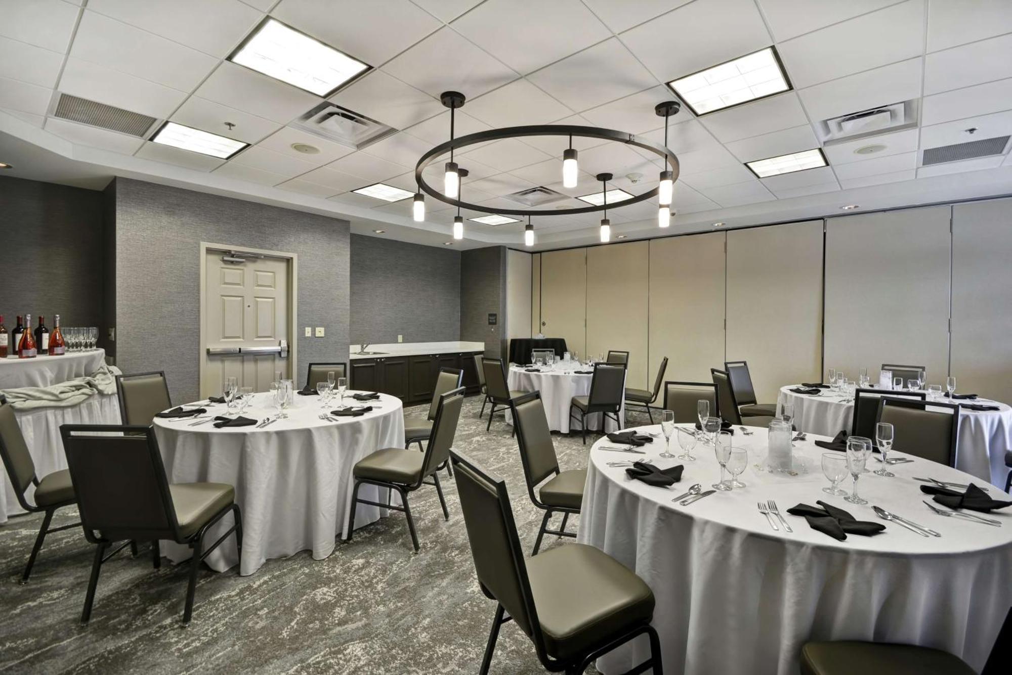 Hilton Garden Inn Panama City Exterior photo
