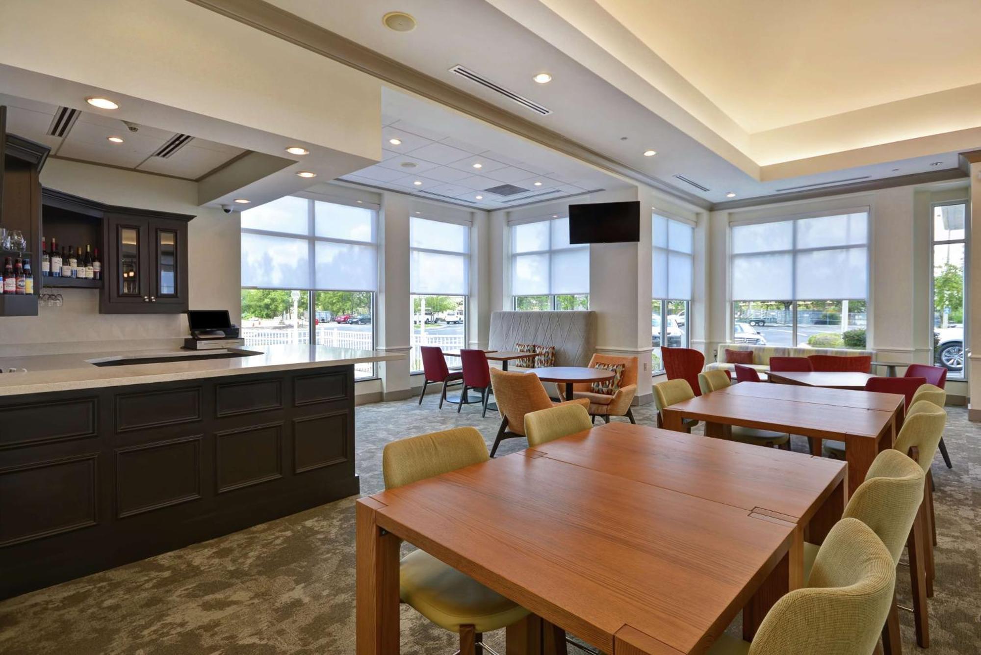 Hilton Garden Inn Panama City Exterior photo