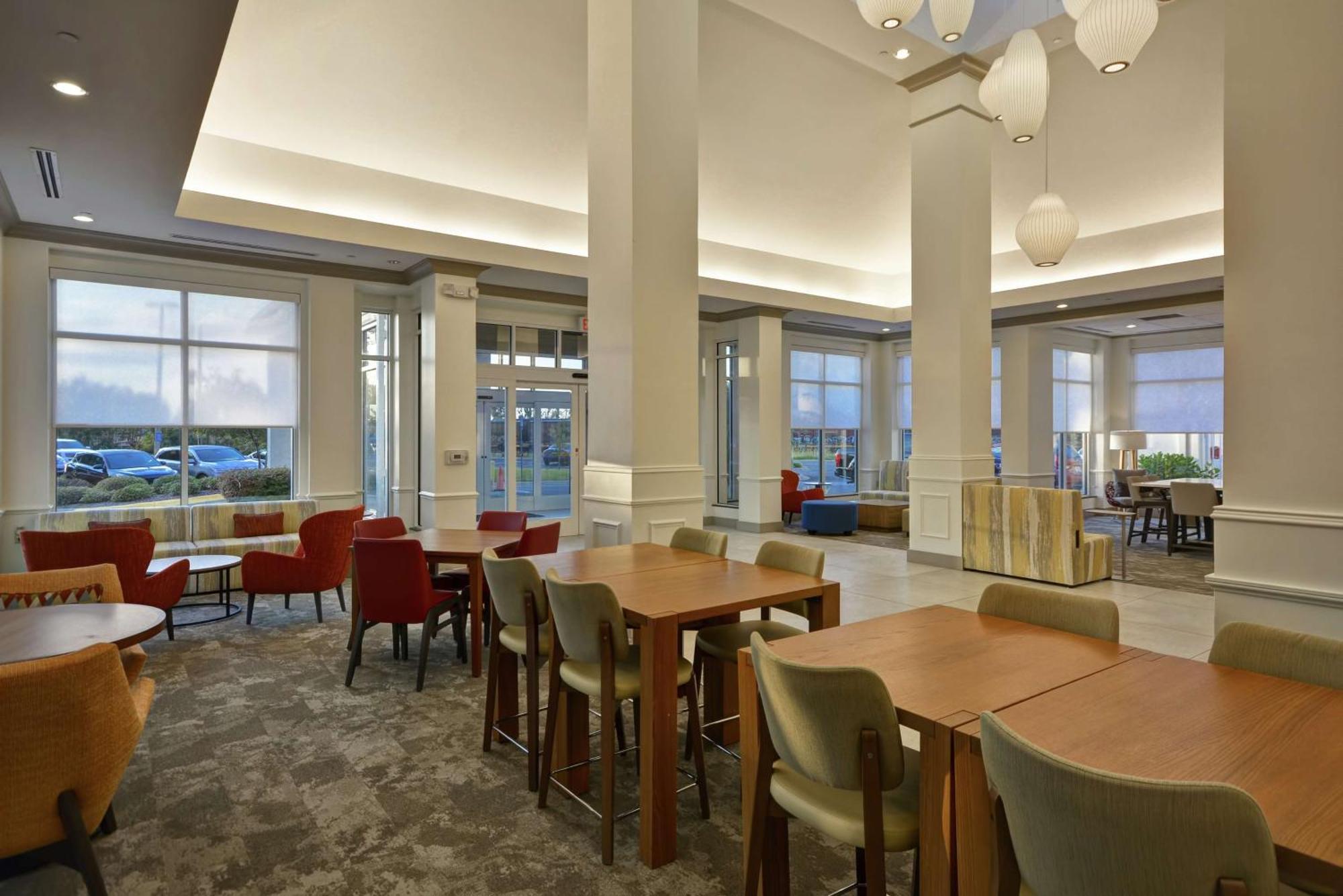 Hilton Garden Inn Panama City Exterior photo