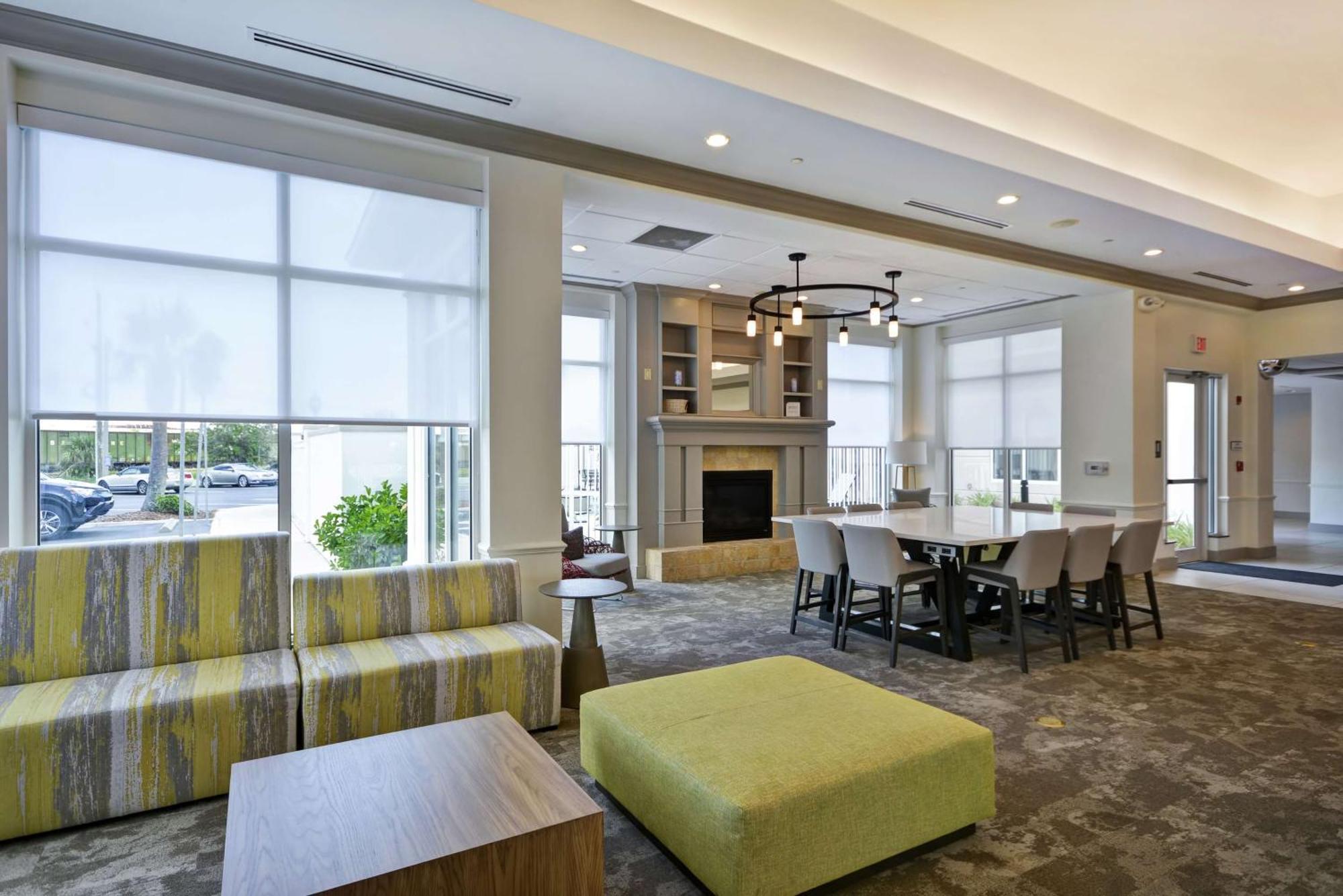 Hilton Garden Inn Panama City Exterior photo
